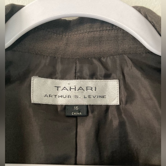 Tahari ASL Blazer (Size 16) - Picture 4 of 9